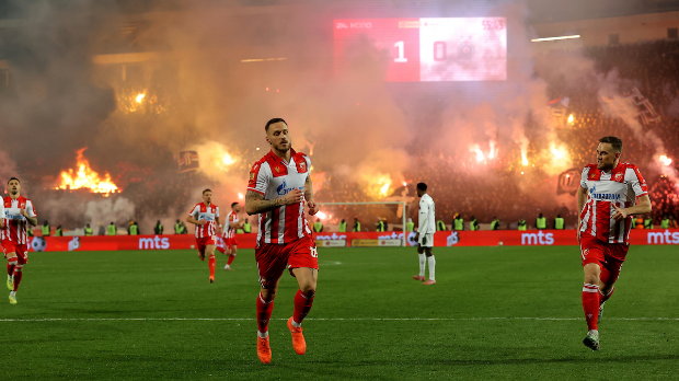 Арнаутовић погађа за 2:0, пожар на јужној трибини