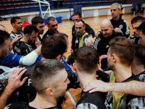 Исти дан, другачији терен и исход "вечитог дербија"