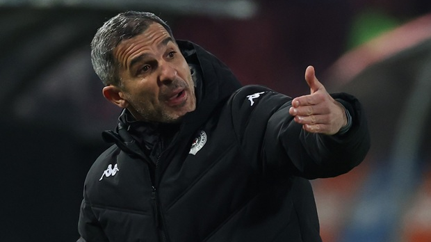 Партизан сменио Ненада Стојаковића