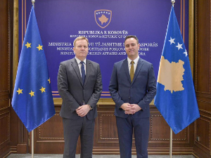 Соренсен са Коњуфцом у Приштини о наставку дијалога са Београдом