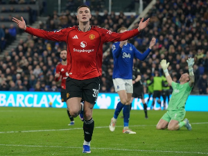 Шешко послао Јунајтед на четврто место, Евертон везао други пораз