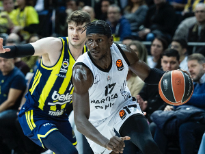 Партизан скупо продао кожу, Фенеров низ ипак није заустављен