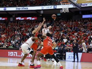 Српски дерби припао разиграном Мицићу, скромна партија Гудурића