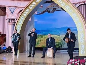 „Ово је Србија” и „Тамо далеко” у Астани на свечаном ручку у част председника Вучића