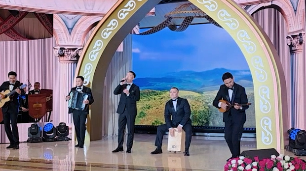 „Ово је Србија” и „Тамо далеко” у Астани на свечаном ручку у част српске делегације