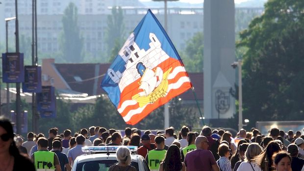 Авангарда, језик лудости: 