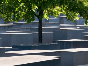 Холакауст: наслеђе фашизма – говори Олга Манојловић Пинтар (1. део)