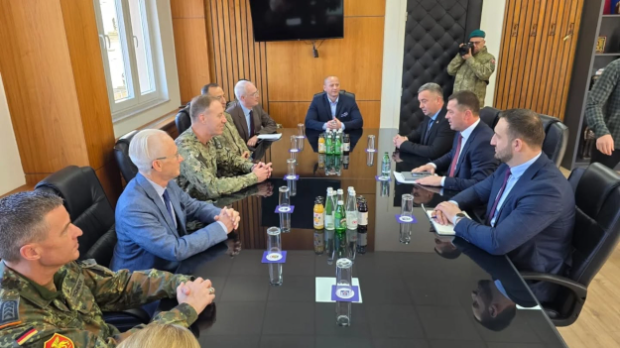 Адмирал Викоф на северу КиМ – састанци са председницима српских општина о безбедности и изазовима Kép