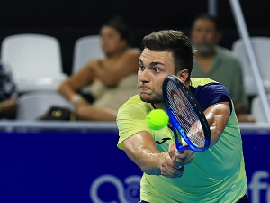 Кецмановић без финала у Акапулку, Коболи бољи после три сета