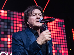 Бачена бомба на кућу Здравка Чолића