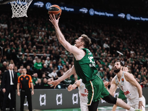 Жалгирис продубио Монакову кризу, Ефес против Валенсије прекинуо низ пораза