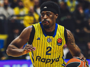 Партизан пао са звуком сирене, Кларк донео славље Макабију