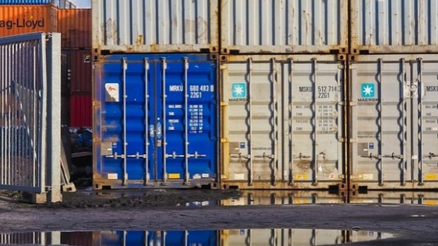 Шта увозимо, а шта извозимо?