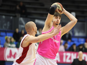 Мегин Италијан: Овде сваки тренинг делује такмичарски, Мега верује играчима