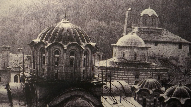 Изложба фотографија „Богородичин врт“, поглед на свет монаха Теодосија