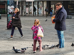 Облачно са сунчаним интервалима на југу, највиша дневна температира 12 степени