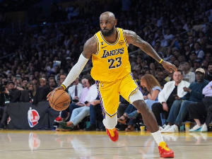 Лејкерсима не треба Дончић, Леброн пресудио највећим ривалима