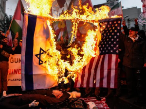 Иран - Обогаћивање уранијума у име 