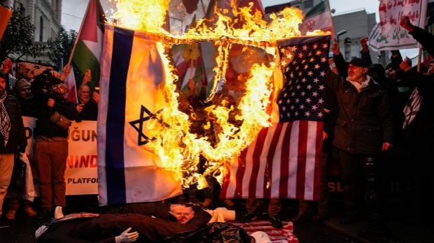 Иран - Обогаћивање уранијума у име 