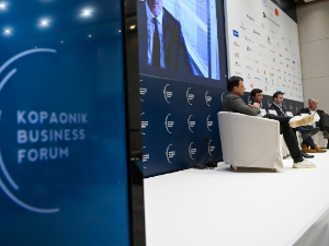 Почео Копаоник бизнис форум; Соса:  ММФ очекује убрзање привредног раста у Србији 