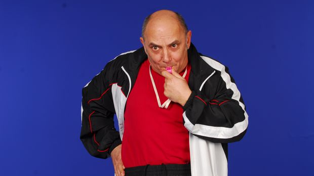 Приђи ближе: Бал под маскама