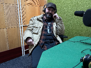 Слушај 'вамо!