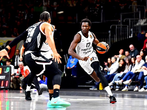 Партизан покорио Болоњу - Карлик командовао, Бонгин дабл-дабл