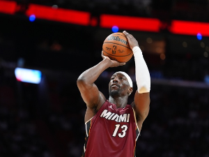 Антологија у Мајамију - Адебајо до 83 поена