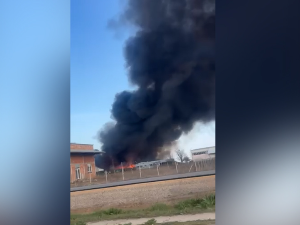 Пожар у индустријској зони у Иригу