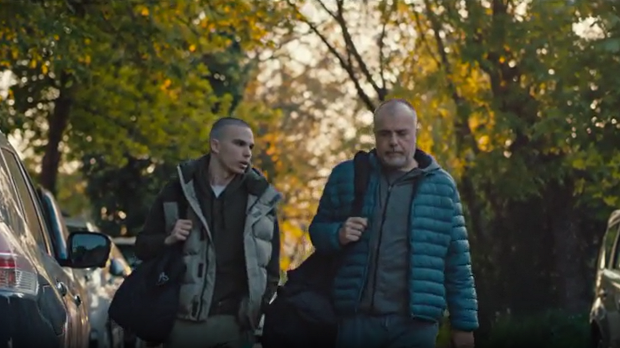 У клинчу, 1-30 (R)