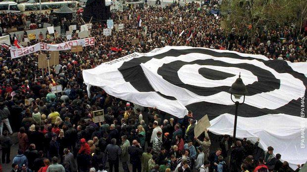 Хронологија једног бомбардовања, 1. емисија	