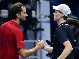 Медведев и Синер у финалу Индијан Велса