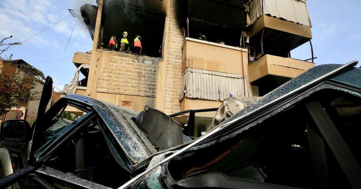 УАЕ: У току пресретање иранских дронова и ракета, преусмерени летови у Дубаију