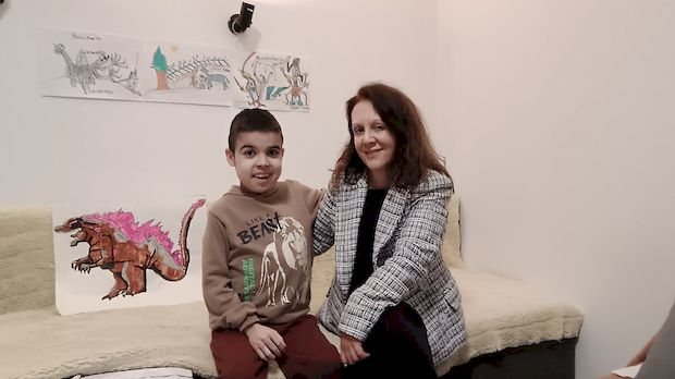 Место за нас: Деца на чекању