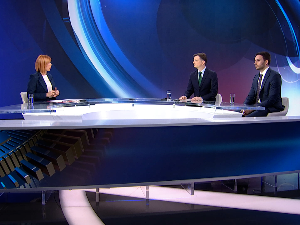 Власт и опозиција пред локалним и државним изазовима