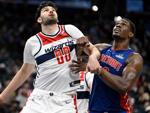 Вукчевић умало двоцифрен, Детроит лако са Вашингтоном