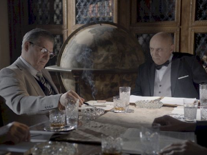 Тито - између истока и запада