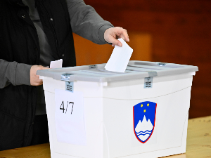 Покрет Слобода води на изборима у Словенији, тесна разлика са СДС, Голоб најавио тешке преговоре