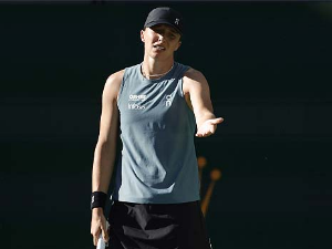 Ига Свјонтек раскинула сарадњу са тренером Вимом Фисетом