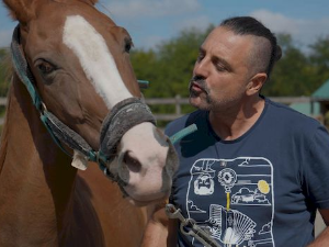 Ветеринарска мисија: Коњарење