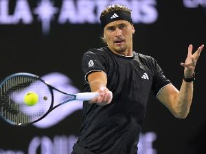 Зверев након два тај-брејка надиграо Алиса за четвртфинале Мајамија