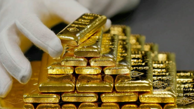 Злато пада упркос кризи; Јоргић: Неуобичајен тренд, али и прилика за куповину