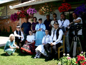 Сликари наиве: "Ковачица у цвећу" - Зузана Верески