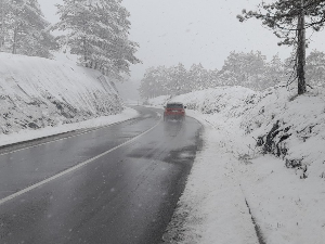 РХМЗ упозорава на повећање водостаја река, због снега отежан саобраћај у златиборском крају