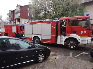 Пожар у стану у центру Крушевца, две особе евакуисане