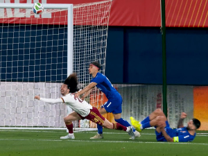 Зависност од технологије - Бирманчевић играо 50 минута и није знао да нема ВАР-а