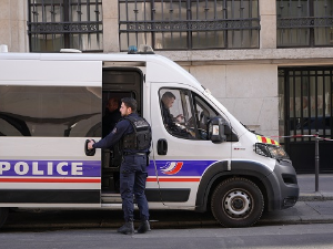 Три особе ухапшене због покушаја напада на Банку Америке у Паризу 