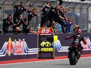 Три од три за Бецекија од почетка Мото ГП шампионата