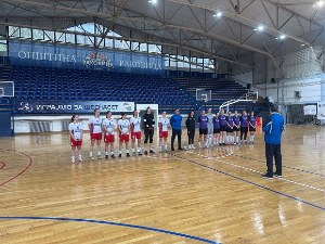 Отпочело такмичење у групи Жене у склопу "Играјмо за 16"