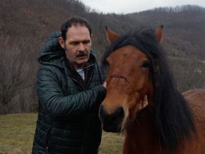 Ветеринарска мисија: Столовима у походе